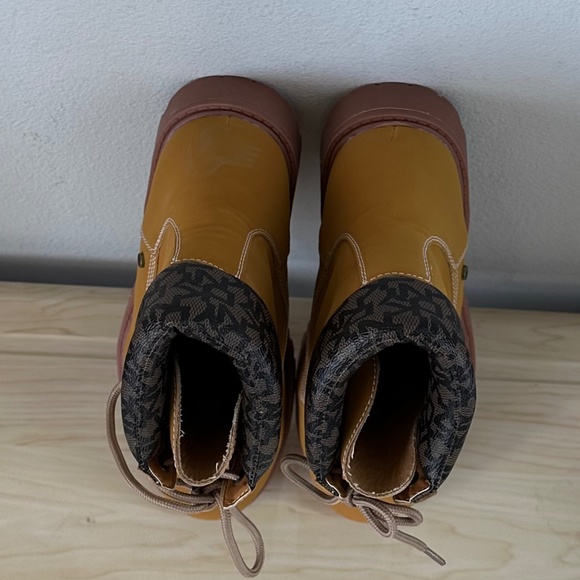 DKNY Men's Ankle Tan Boots Lace Up Style With Logo - Picture 7 of 16